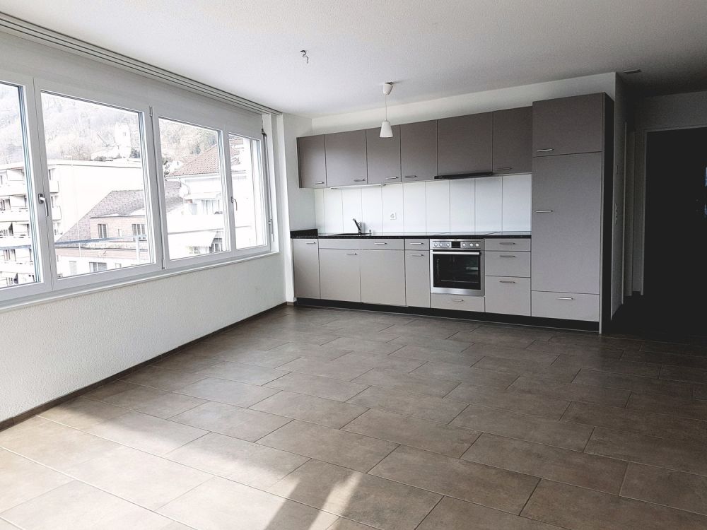 Moderne 3.5-Zimmerwohnung mit Balkon und Lift in Pieterlen - Bild 4