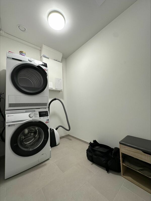 Zeitgemässer Wohnkomfort mit hochwertiger Ausstattung und sonnenverwöhnter Terrasse - Bild 8