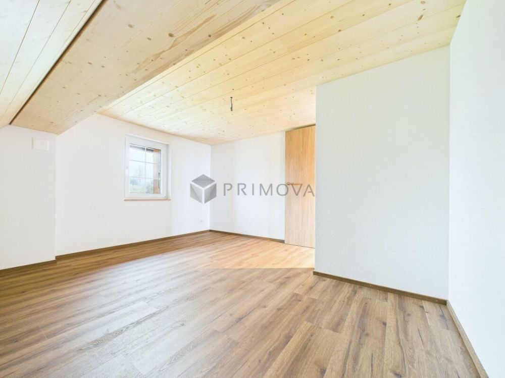 Wohnen im Einklang von Tradition und Moderne: Wie aus dem Ei gepellt - Ihr exklusiver Hausteil im steuergünstigen Feusisberg - Bild 6