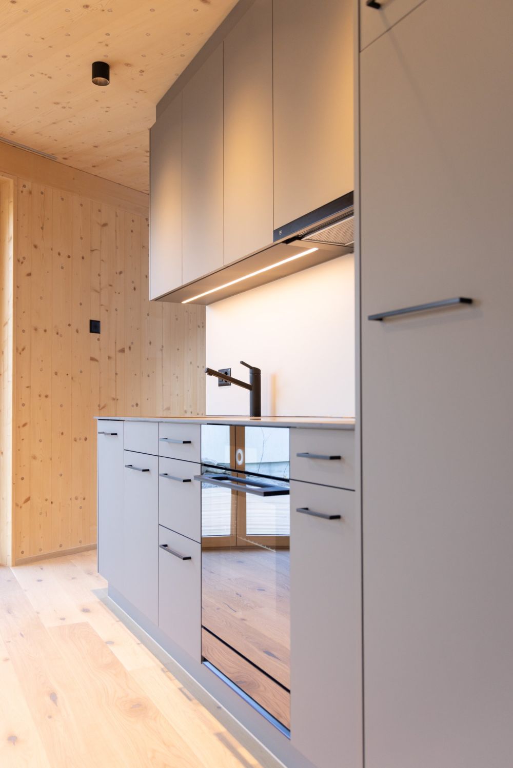 Einmaliges Holz100 3.5-Zimmer Kleinhaus in Attinghausen, UR - Bild 6