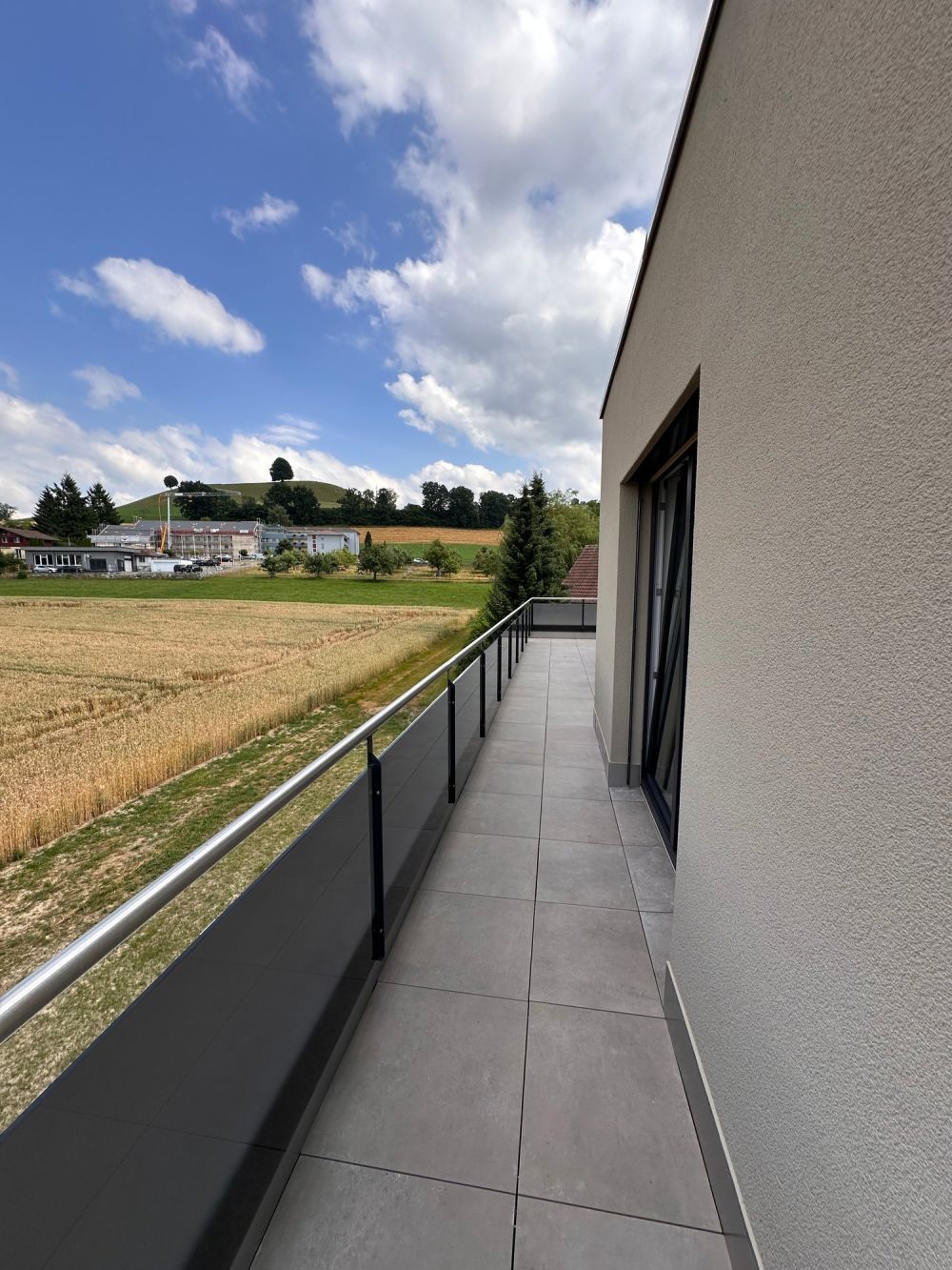 Moderne 4.5-Zimmer-Dachwohnung für Erstbezug in Huttwil bereit - Bild 9