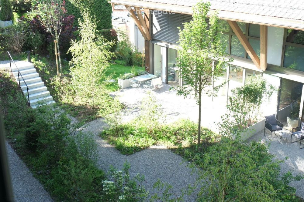 Moderne 2.5-Zimmer-Designerwohnung mit Weitsicht und idyllischem Wohngefühl - Bild 9