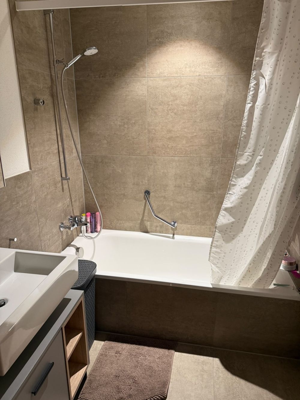 Moderne 4.5 Zimmer-Neubauwohnung - Bild 6