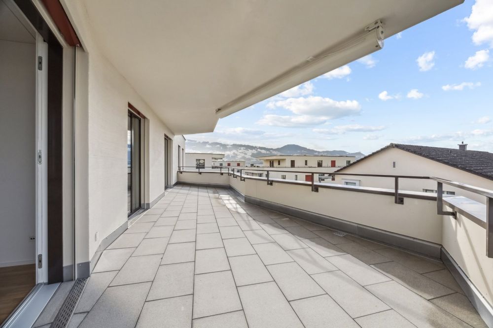 Neubauwohnung an traumhafter Lage direkt am Seeufer in Rapperswil-Jona - Balkon/Terrasse/Sitzplatz
