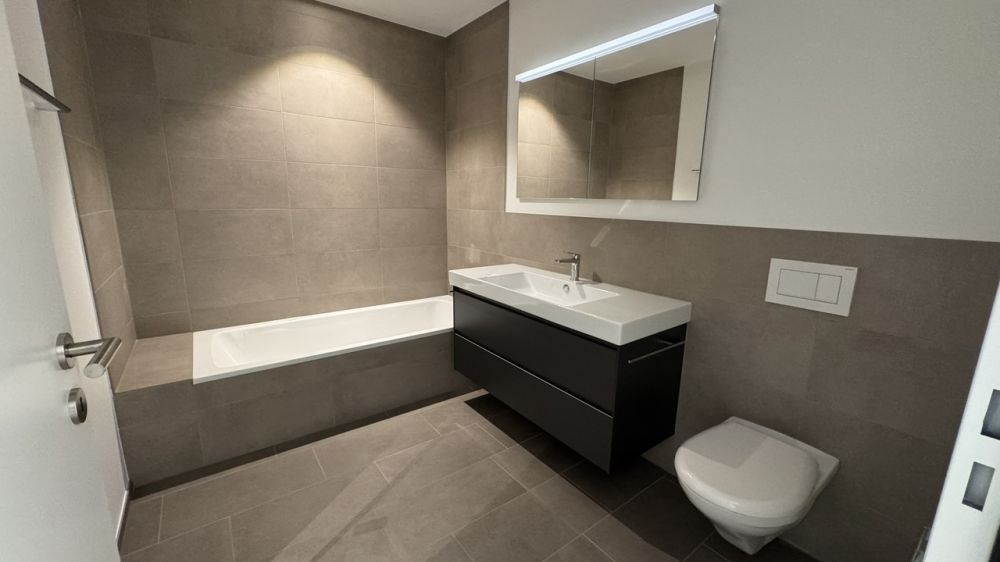 Moderne 4.5-Zimmer-Neubauwohnung mit grosszügigem Balkon - Erstbezug - Bild 8