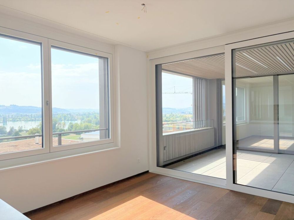 Erstbezug - Grosszügige 3.5 Zimmerwohnung mit Seesicht - Bild 2