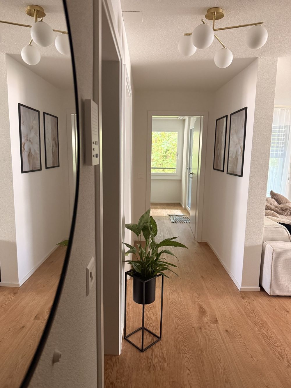 Modernes WG-Zimmer mit eigenem Bad & Balkon in Ostermundigen - Bild 9