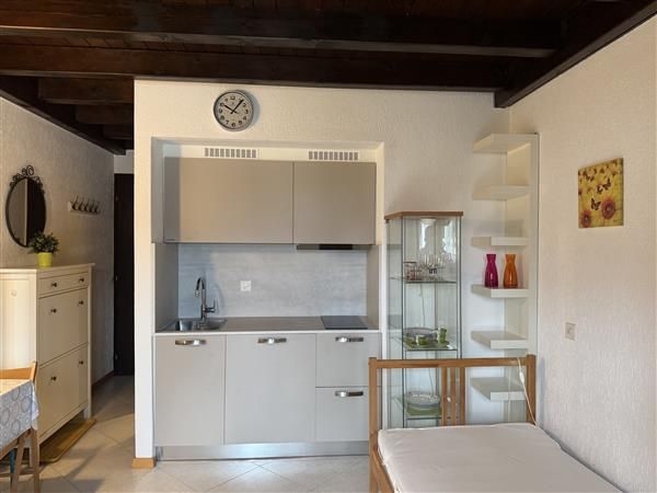 Caslano: Appartamento arredato  1 locale - Interno