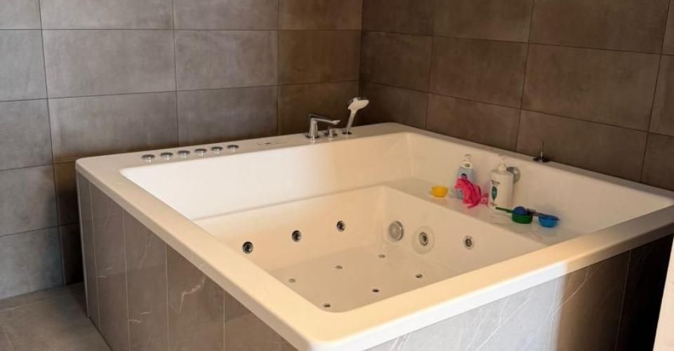 Moderne 5.5 pièces  élégante maison mitoyenne Minergie, au cSur de Lens - Maison contiguë 5.5 pièces - image - 9