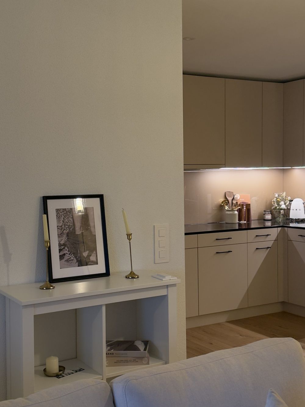 Neue und moderne, möblierte 3.5 Zi Wohnung - Bild 3