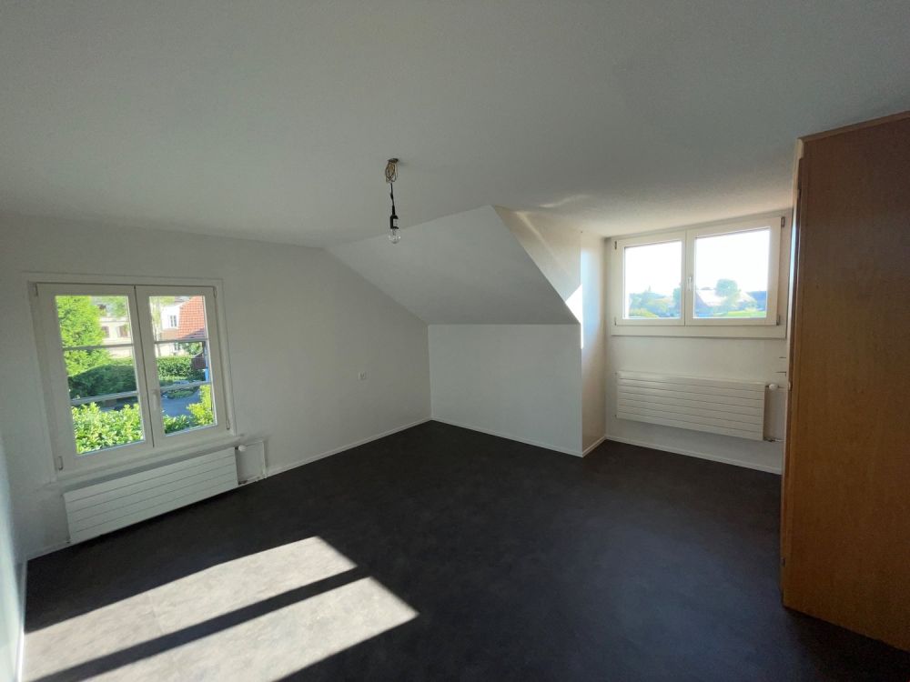 modern und hell: 3.5 Zimmer-Dachwohnung in Rapperswil/BE - Bild 9