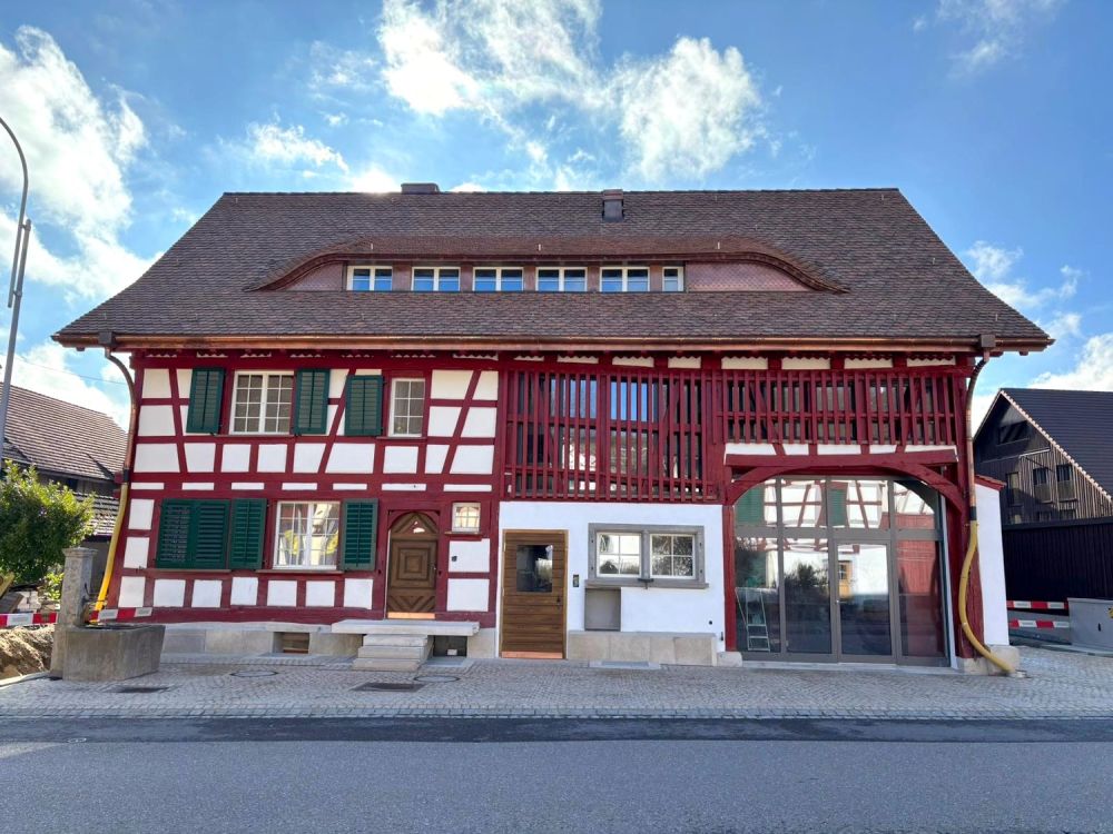 Wunderschöne Dachwohnung mit grosszügiger Terrasse und schöner Sicht - Bild 2