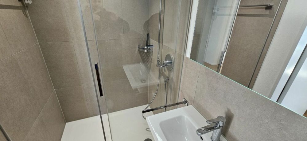 Moderne 4.5-Zimmer-Wohnung mit zwei Badezimmern, grosser Loggia und hochwertigem Ausbaustandard - Bild 12