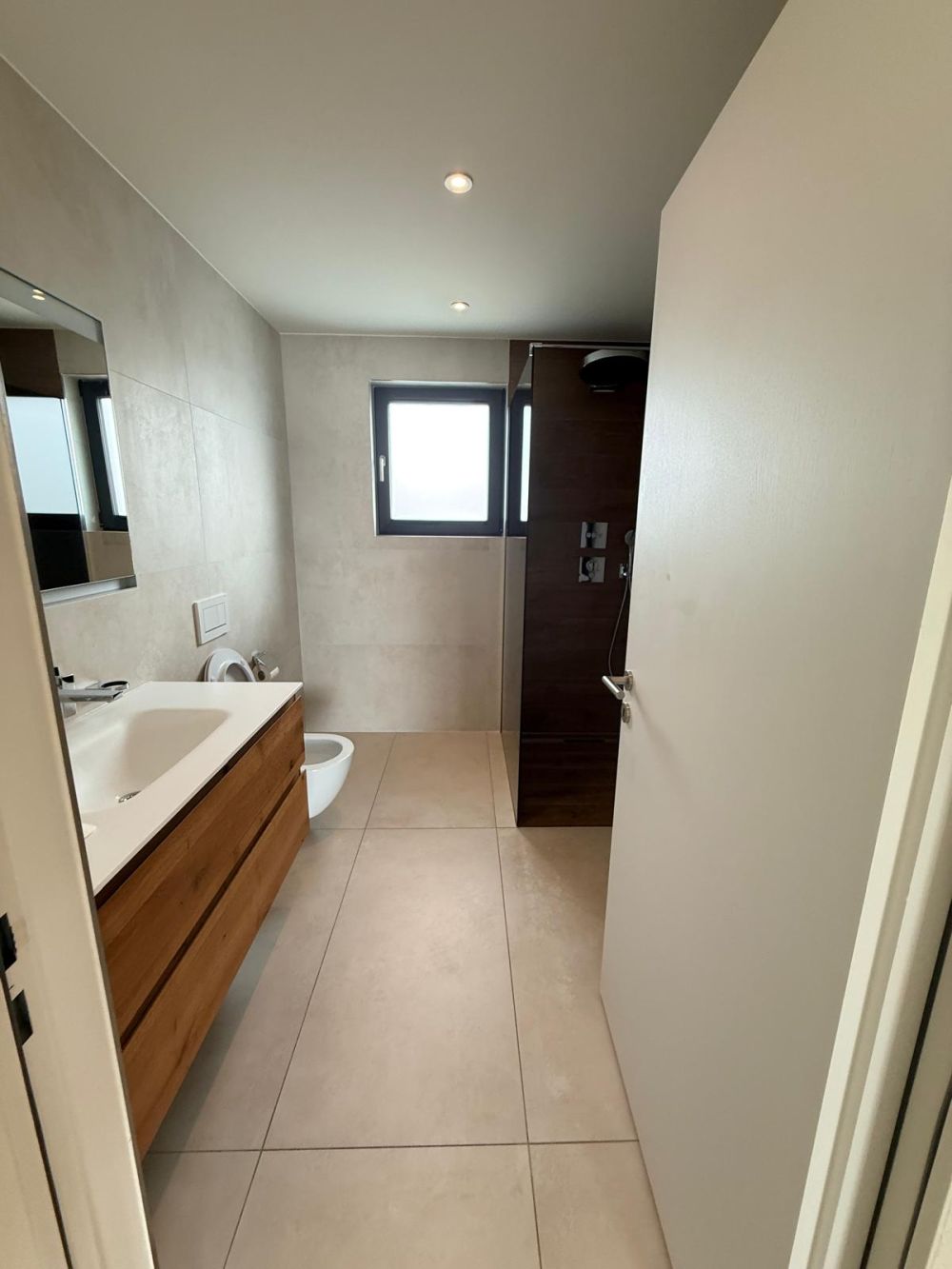 Moderne 3.5-Zimmer-Attikawohnung im Neubau – Wohlen, sofort verfügbar - Bild 5