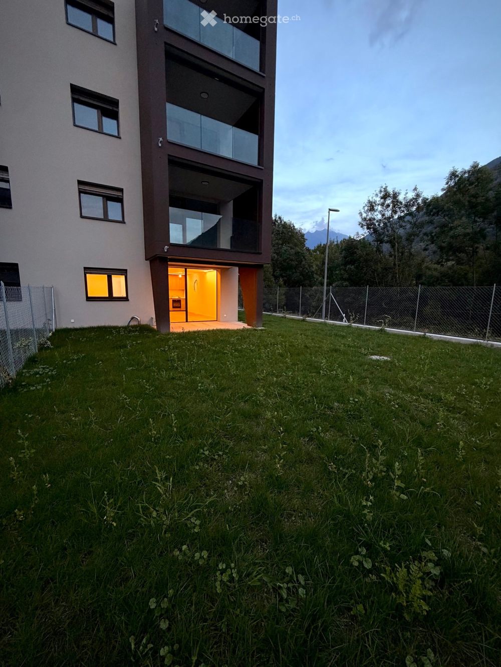 Moderno 2.5 locali con giardino a Lumino - Bild 2