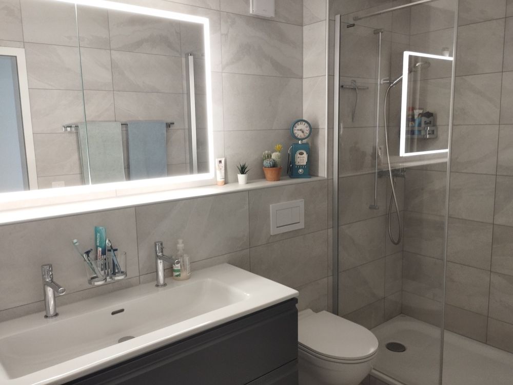 3 1/2 Zimmer Wohnung zu vermieten - Badezimmer
