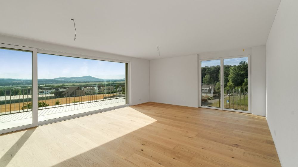 Exklusive Attika-Maisonette mit Panoramablick und privatem Garten - HIROKI Wohnbereich