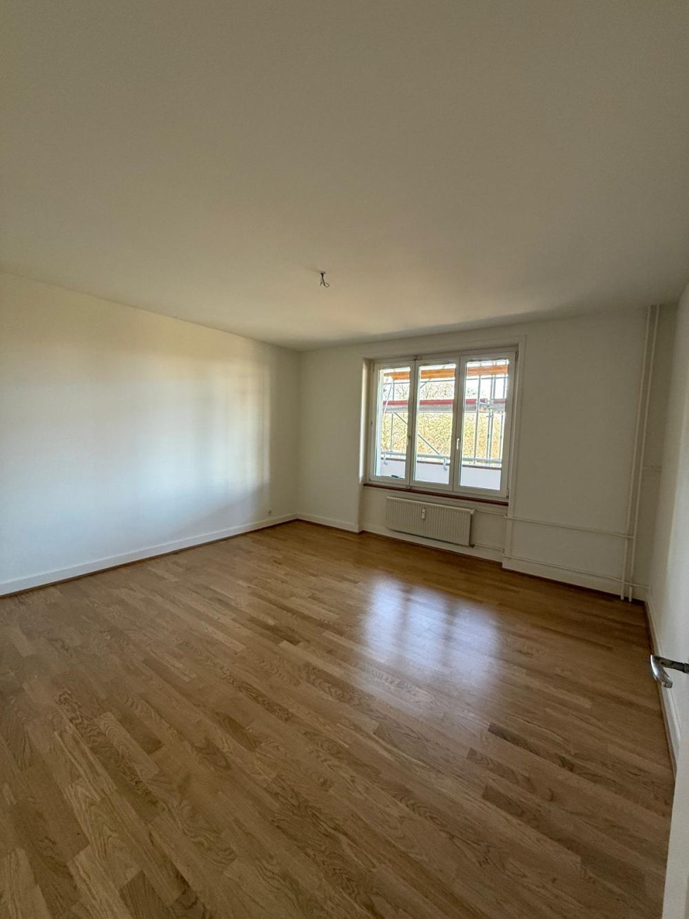 3-Zimmer Genossenschafts-Wohnung mit grossem Balkon - Bild 4