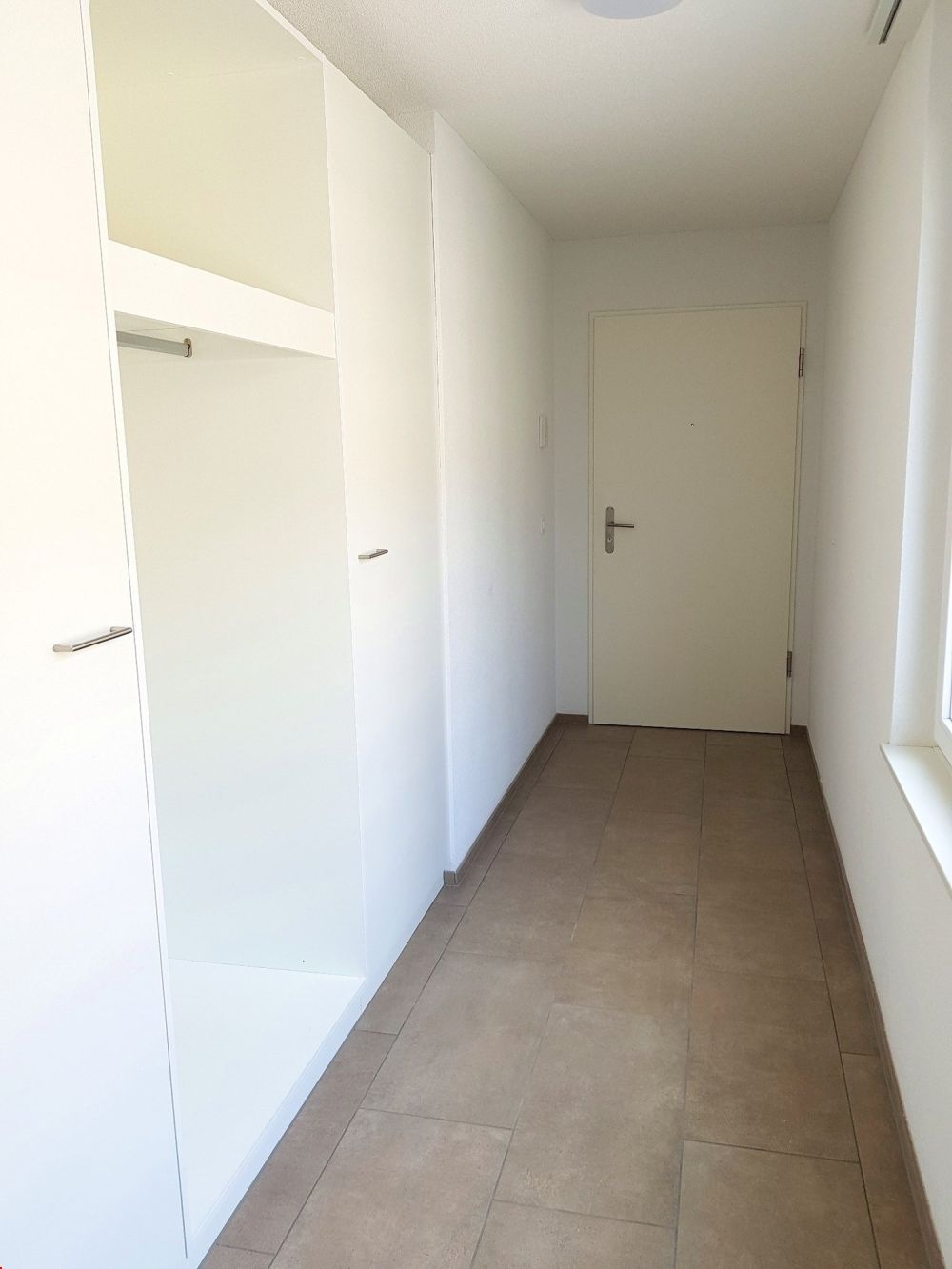 Moderne und helle 3.5-Zimmerwohnung mit grossem Balkon in Pieterlen - Bild 7