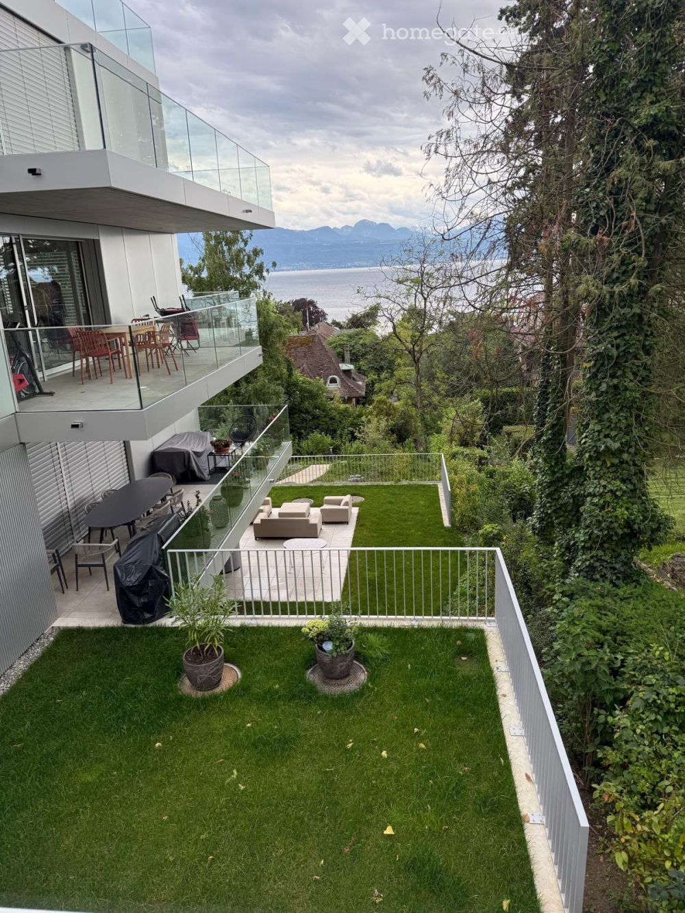 Magnifique duplex meublé 5.5 pièces avec jardins et accès direct au lac au coeur de Chamblandes - Bild 2