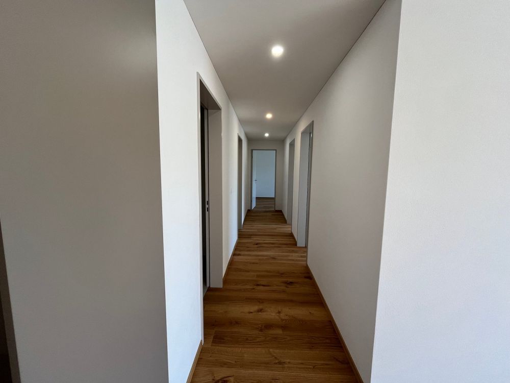 Moderne 4.5-Zimmer-Neubauwohnung mit grosser Terrasse - Bild 7