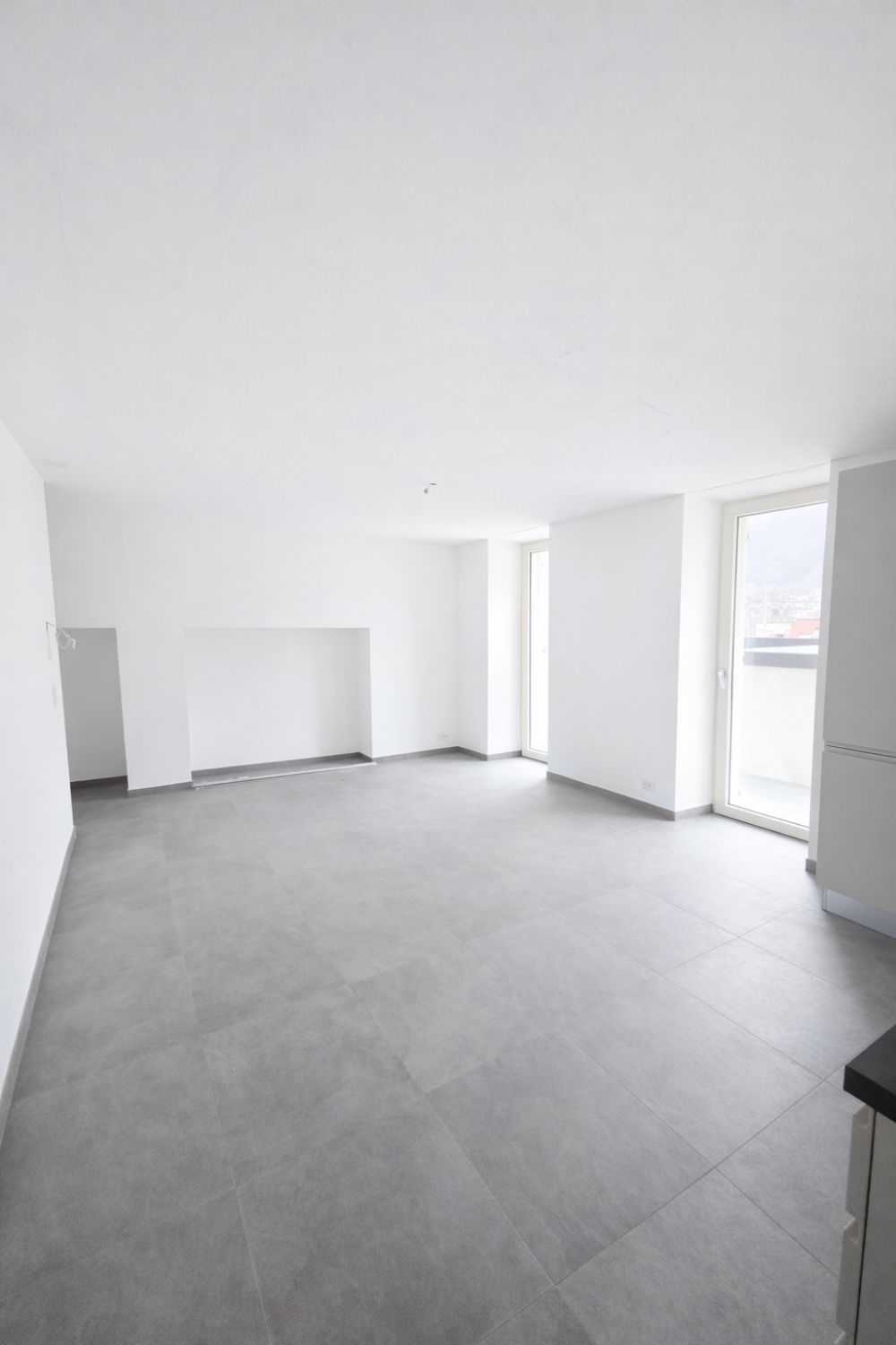 TAVERNE â 2.5 LOCALI CON GIARDINO, LUCE E TRANQUILLITÃ - Bild 4