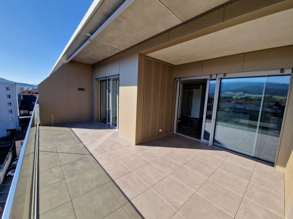 Superbe attique neuf 3.5 pièces avec grande terrasse – Delémont centre - Bild 1