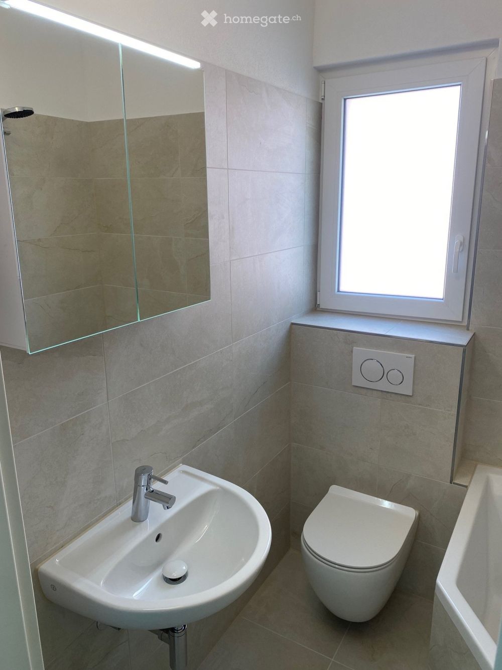 Top-Aussicht & Stadtnah: Frisch renovierte 3.5-Zi.-Wohnung - Bild 5