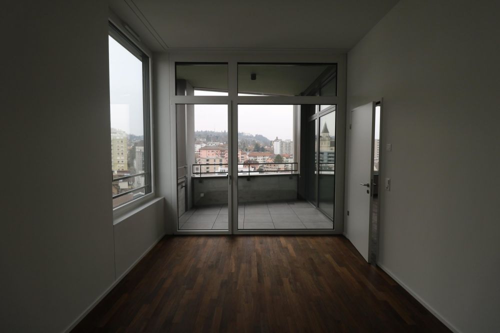 Schöne 2.5-Zimmerwohnung mit Panoramablick - Bild 5