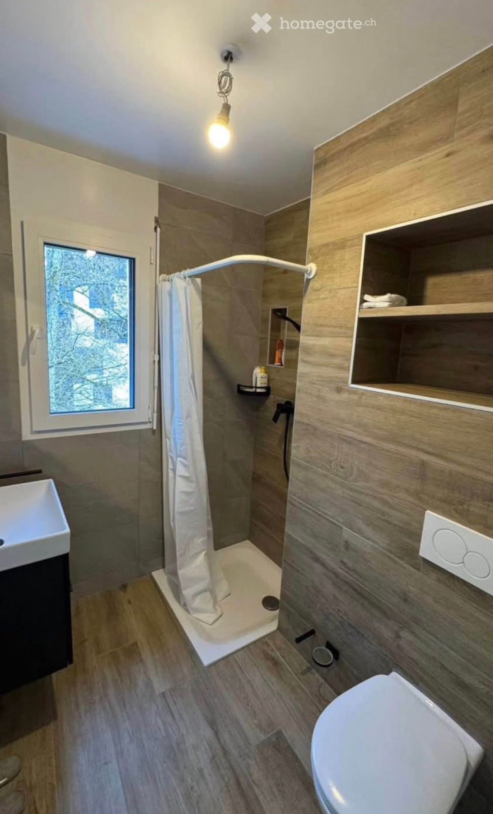 Studio moderne et lumineux au dernier étage à Lausanne - Bild 3