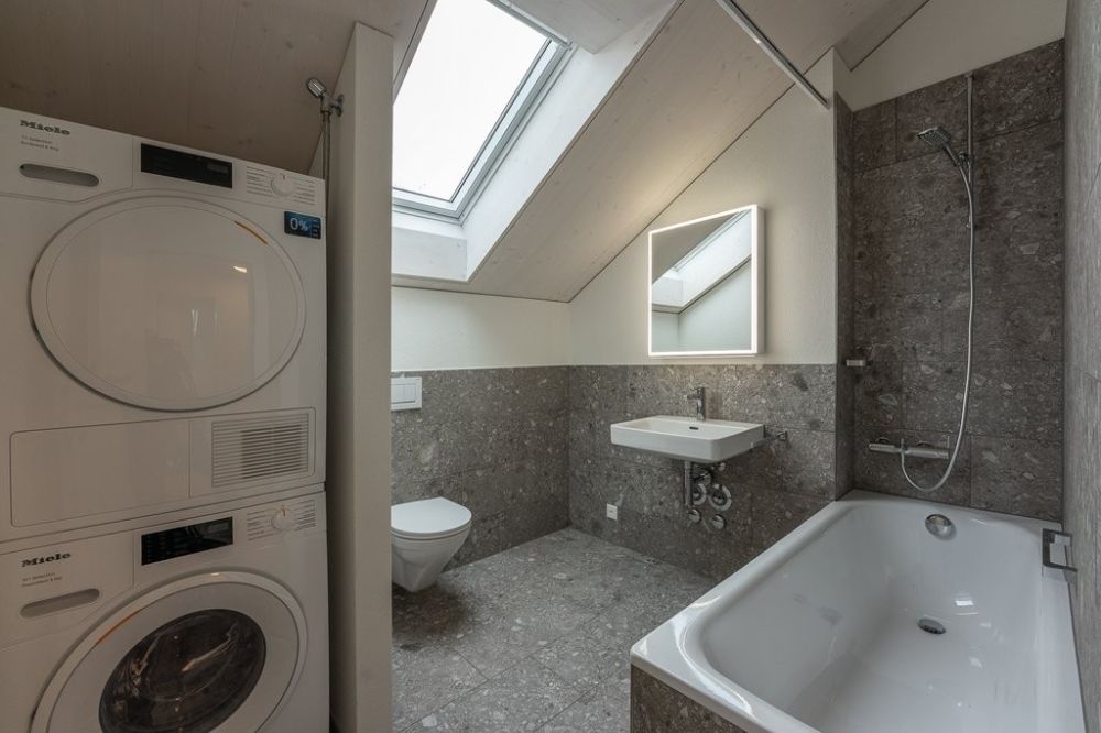Urbanes Wohnen mit Weitblick - 4587.01.0301_Badezimmer.jpg