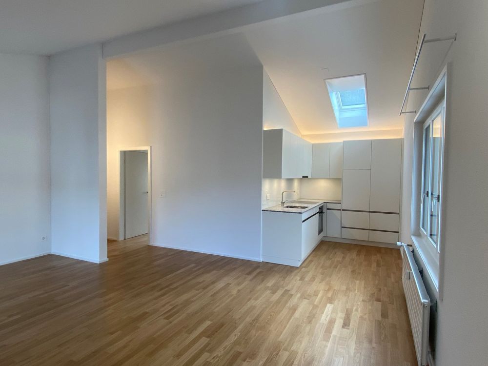 Erstvermietung 3.5-Zimmer Dachwohnung mit Balkon - Bild 2
