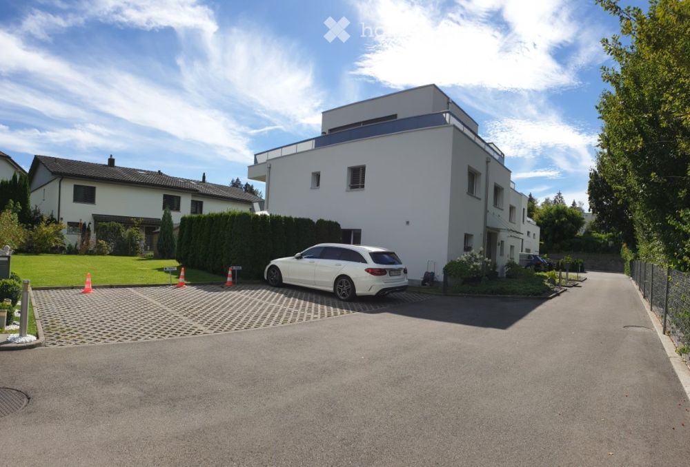 Modernes 6.5-Zimmer-Einfamilienhaus in Emmenbrücke – mit Garten und Balkon - Bild 1