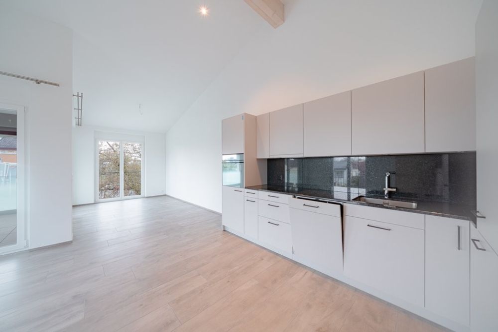 MODERNE ERDGESCHOSSWOHNUNG AN GUTER LAGE MIT GARTENSITZPLATZ - Bild 4