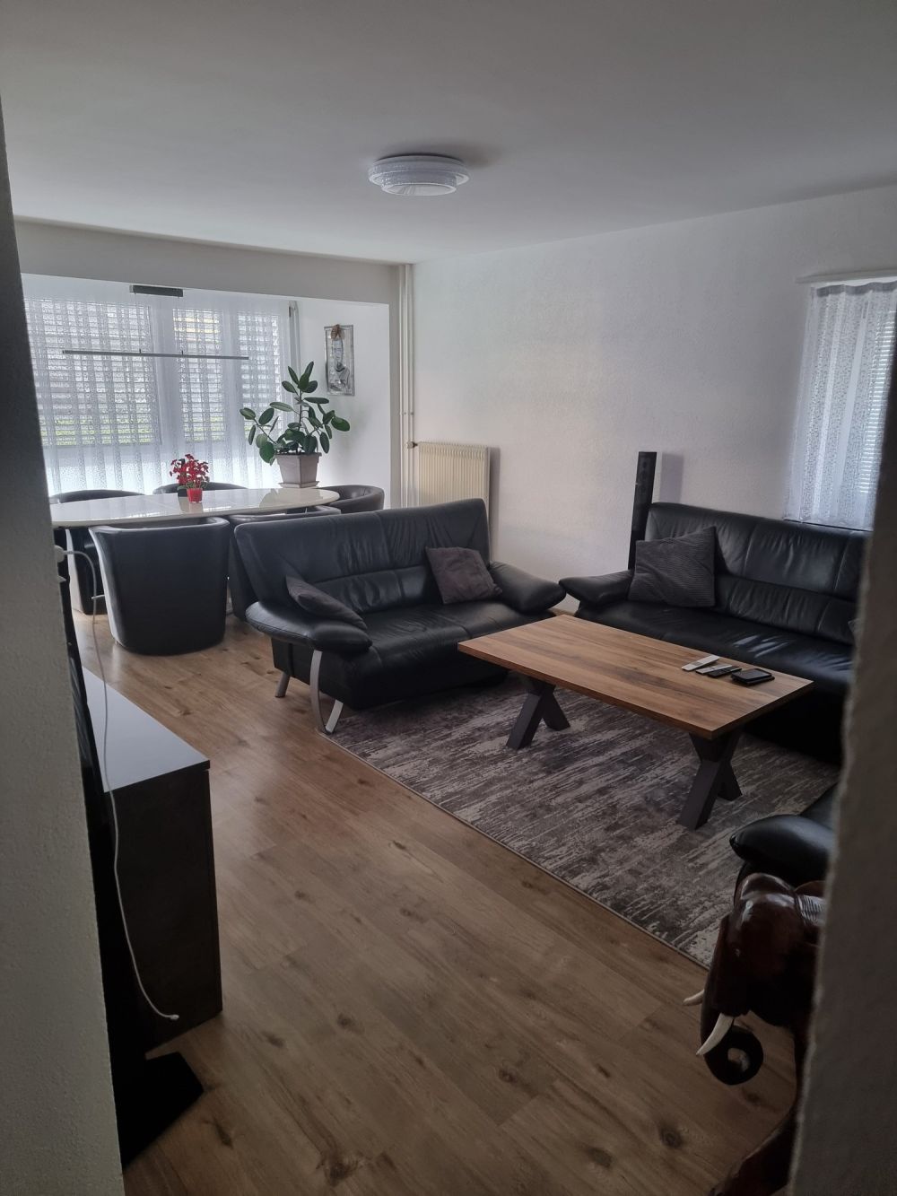 Helle 4.5-Zimmer-Wohnung mit zwei Balkonen an ruhiger Lage - Bild 1