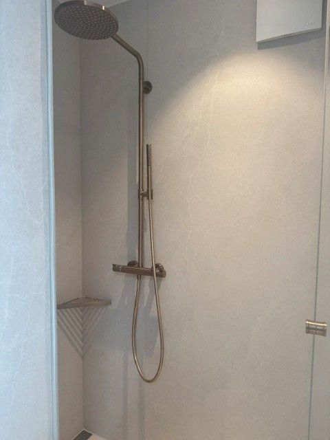Erstbezug in schön sanierte 4 ½ Zimmer Wohnung in 3-Parteienhaus - Bild 9