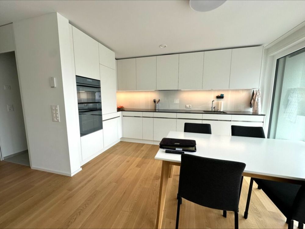 Zeitgemässer Wohnkomfort mit hochwertiger Ausstattung und sonnenverwöhnter Terrasse - Bild 2