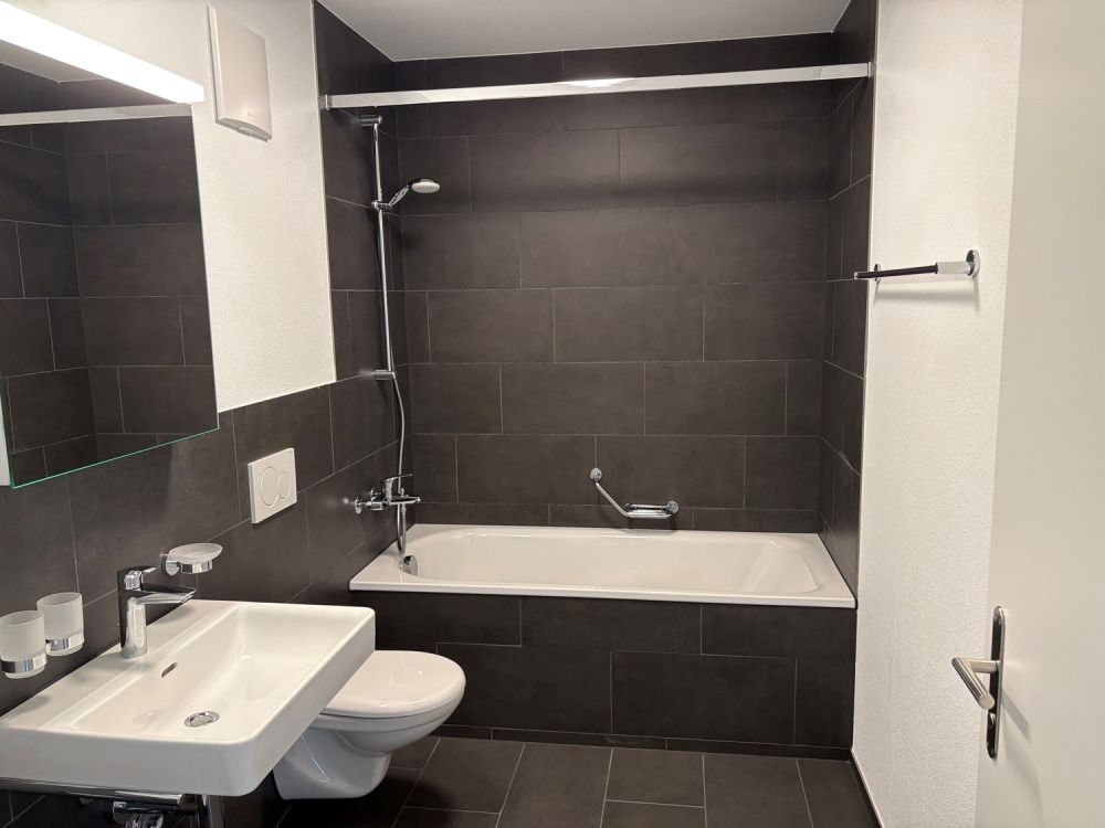 3 ½ Zimmer-Wohnung, 9322 Egnach - Beispiel Bad mit Badewanne