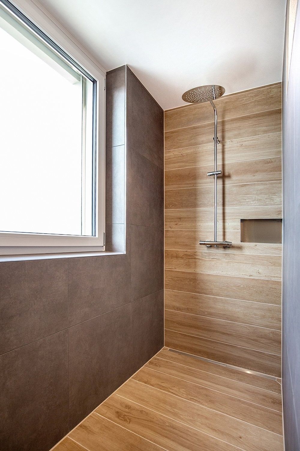 Exklusive 3.5 Zimmer-Wohnung im EG zu vermieten - 035_Niederwil_Bad