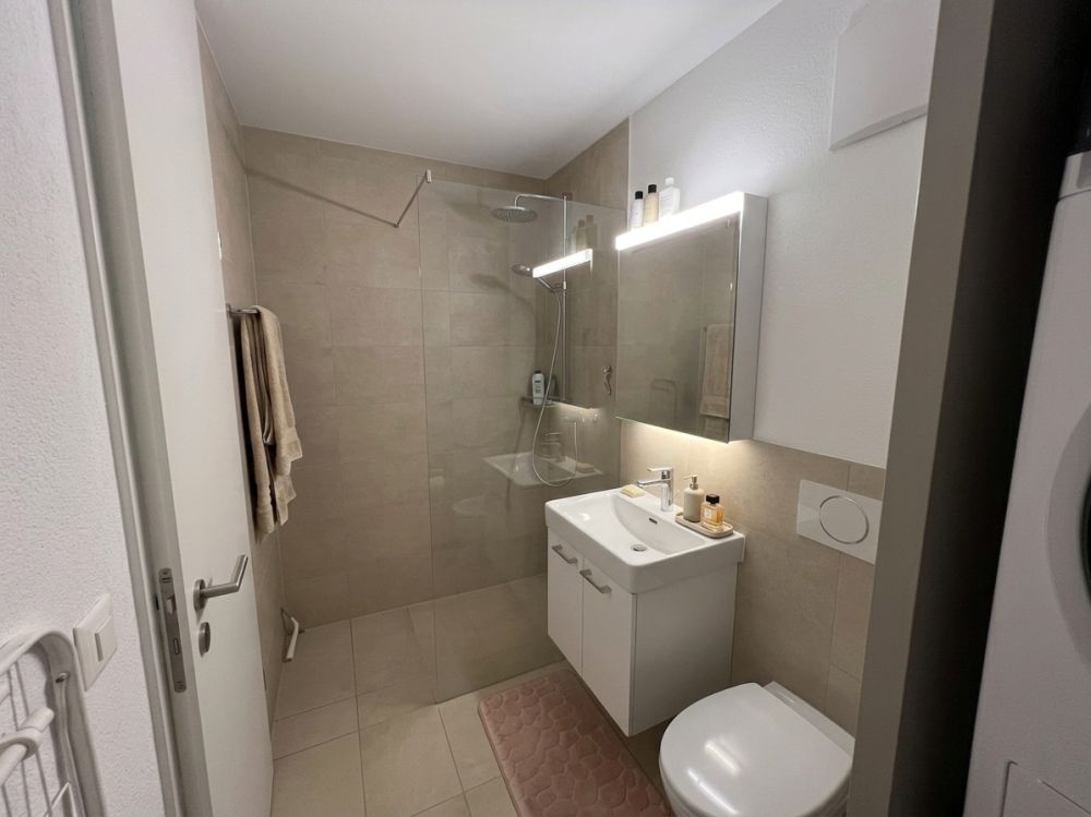 Moderne Wohnung an zentraler Lage - Bad Bearbeitet