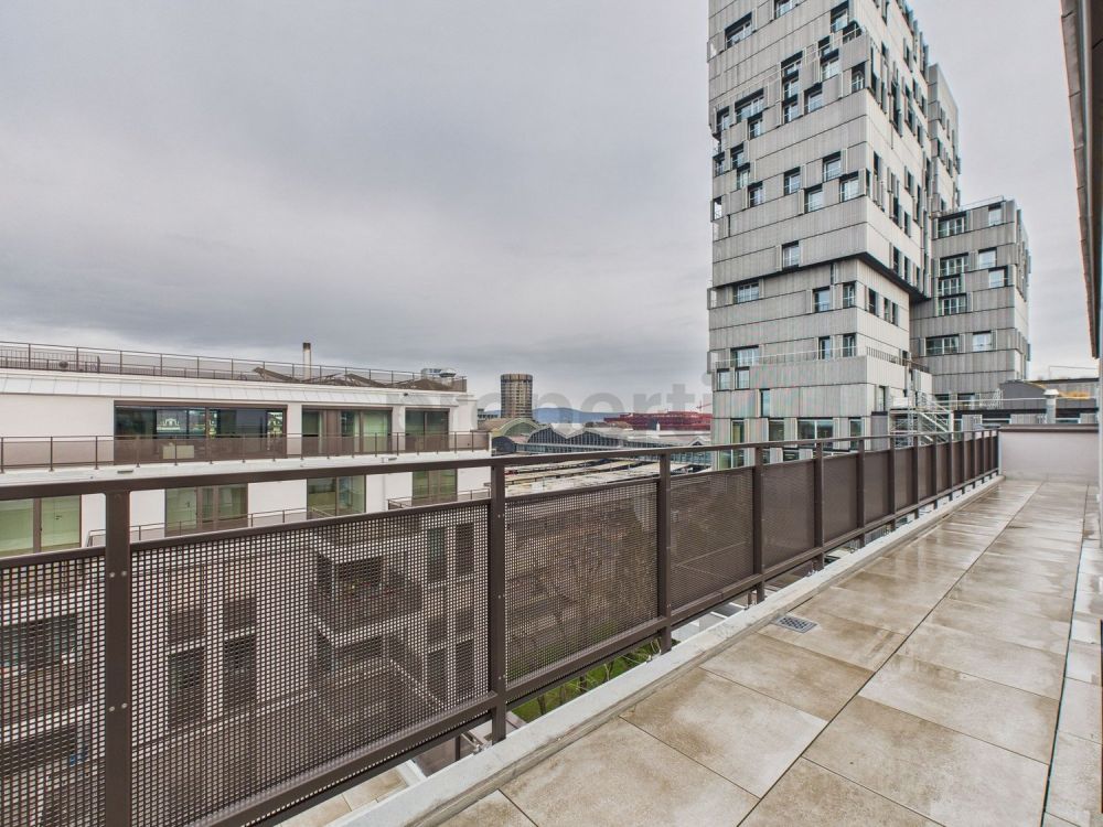 Moderne 3.5-Zimmer-Attikawohnung in Basel - Image 8