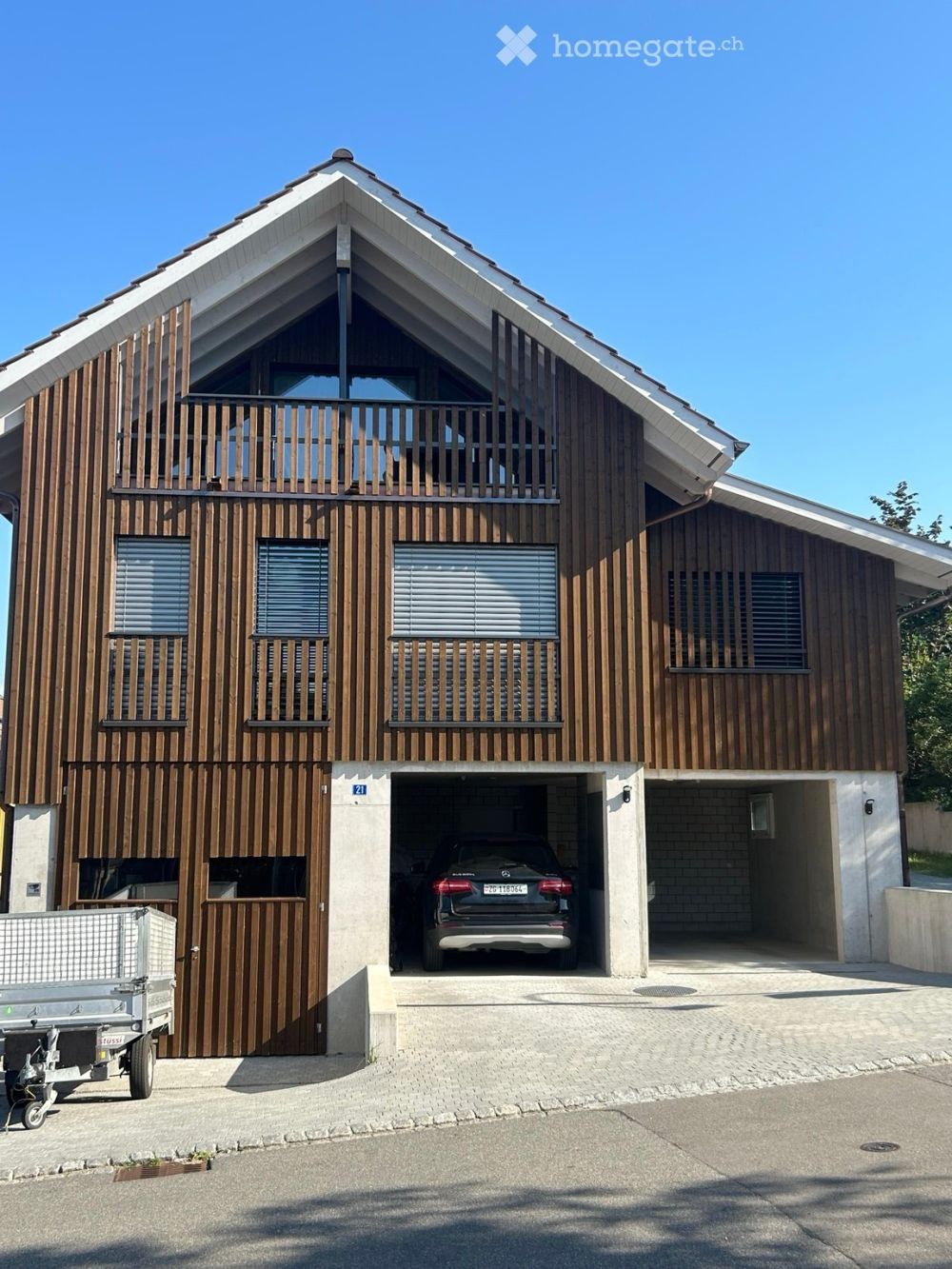 Moderne 5.5-Zimmer-Wohnung mit Garage und Balkon in Elsau - Bild 1