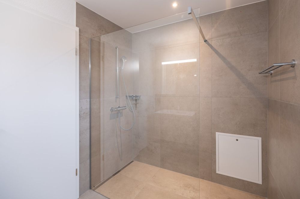 Exklusive 2.5-Zimmer-Attikawohnung mit sonniger Terrasse in Dulliken - Bild 7