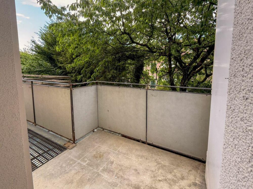 2,5 Zimmer-Wohnung mit Balkon - Ruhig gelegener Balkon