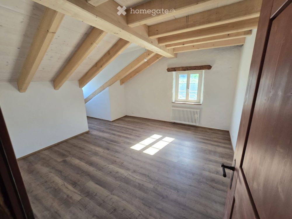 Moderne 4.5-Zimmer-Dachwohnung in Büsserach mit Balkon und schöner Aussicht - Bild 4