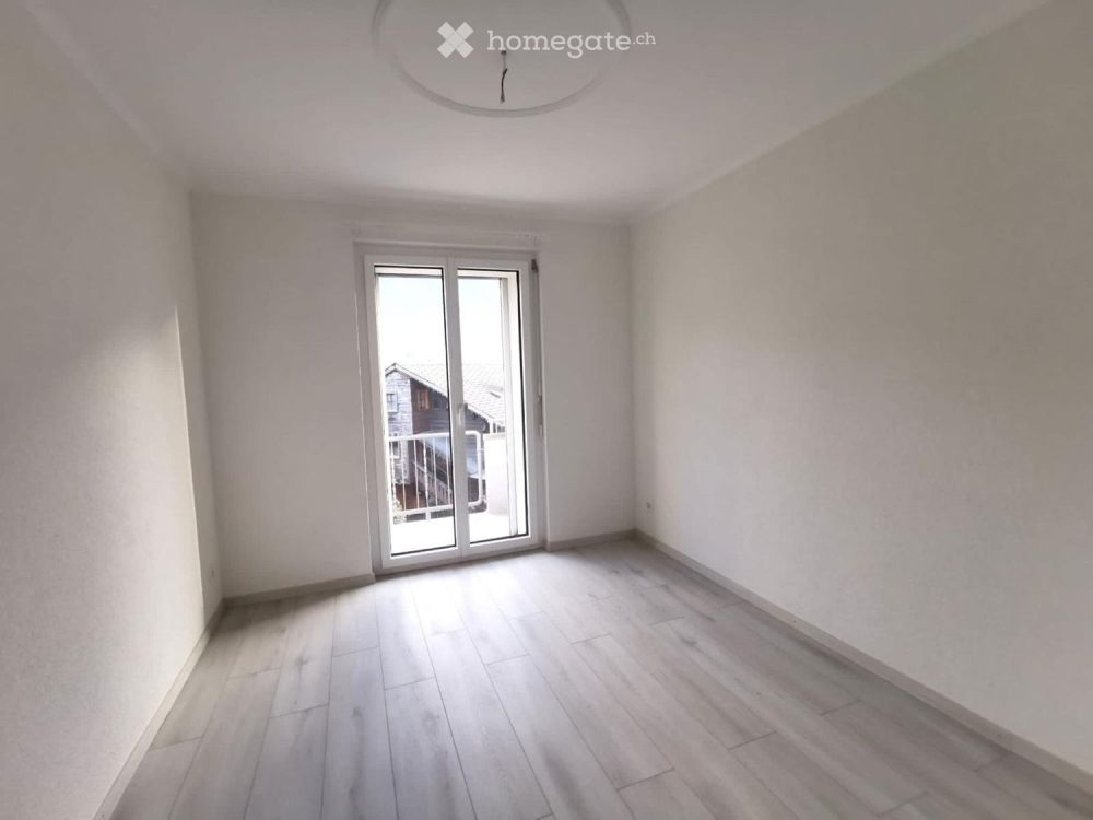 Zu vermieten: Schöne 4 1/2 Zimmerwohnung in 3-Familienhaus - Bild 4