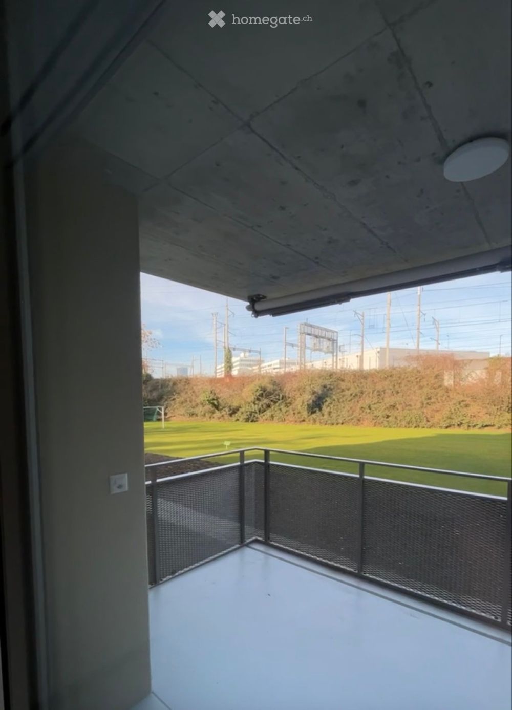 Helles WG-Zimmer in moderner Neubauwohnung mit Terrasse - Bild 1