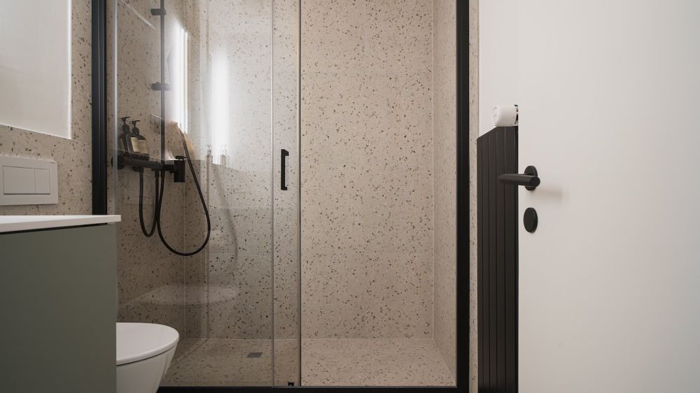 Stylish Pop-room in Schaffhausen - no kitchen - Bild 3