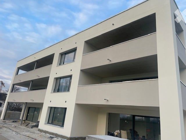 Neue  2.5-Zimmer-Attikawohnung mit 82.5m2 Terrasse - Bild 1