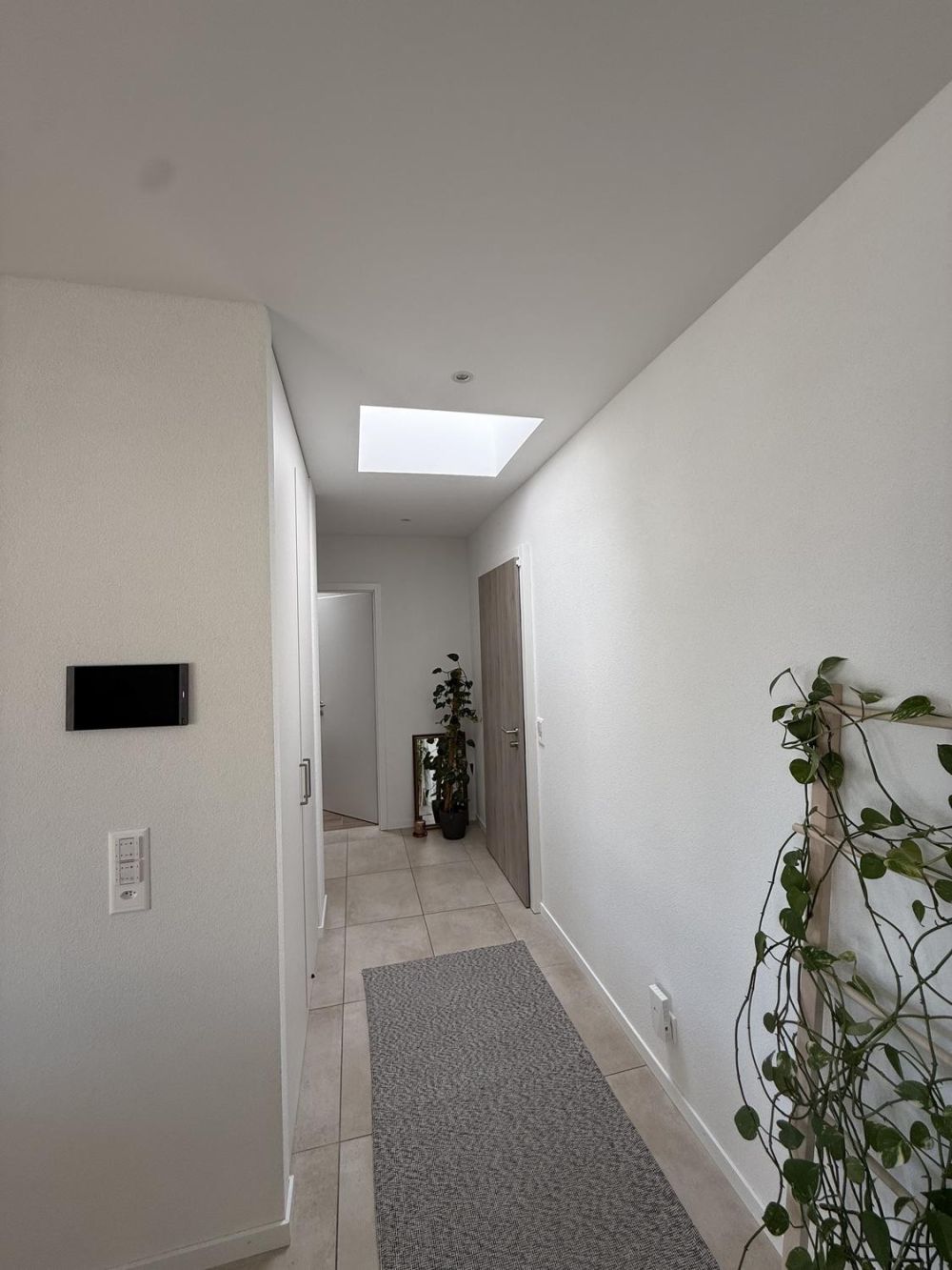 Avec vue sur les montagnes, charmant appartement de 3.5 pièces - Bild 2